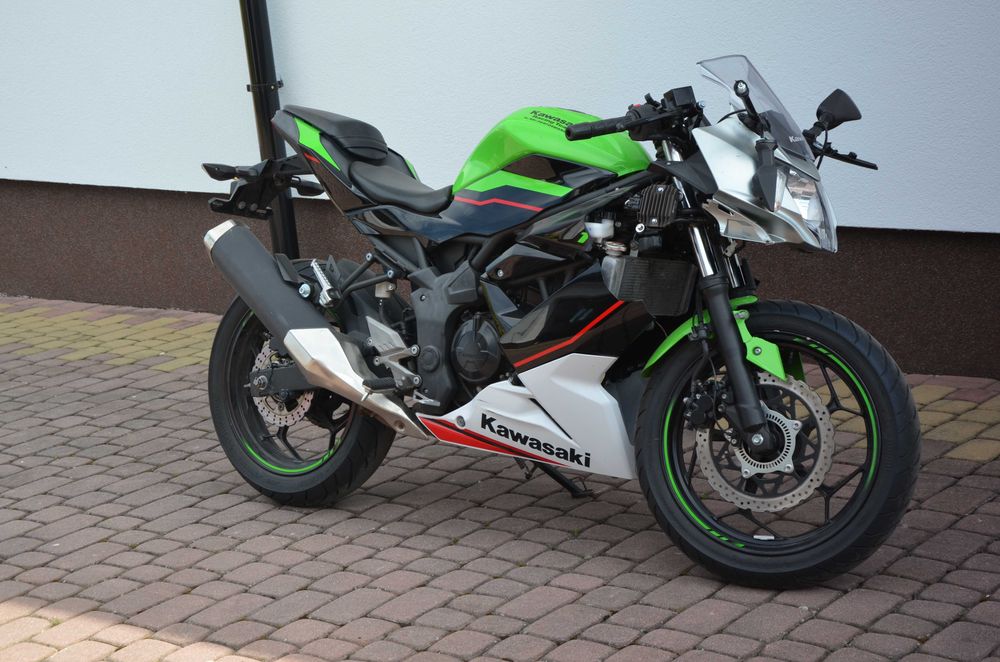 kawasaki ninja 125 rok 2021