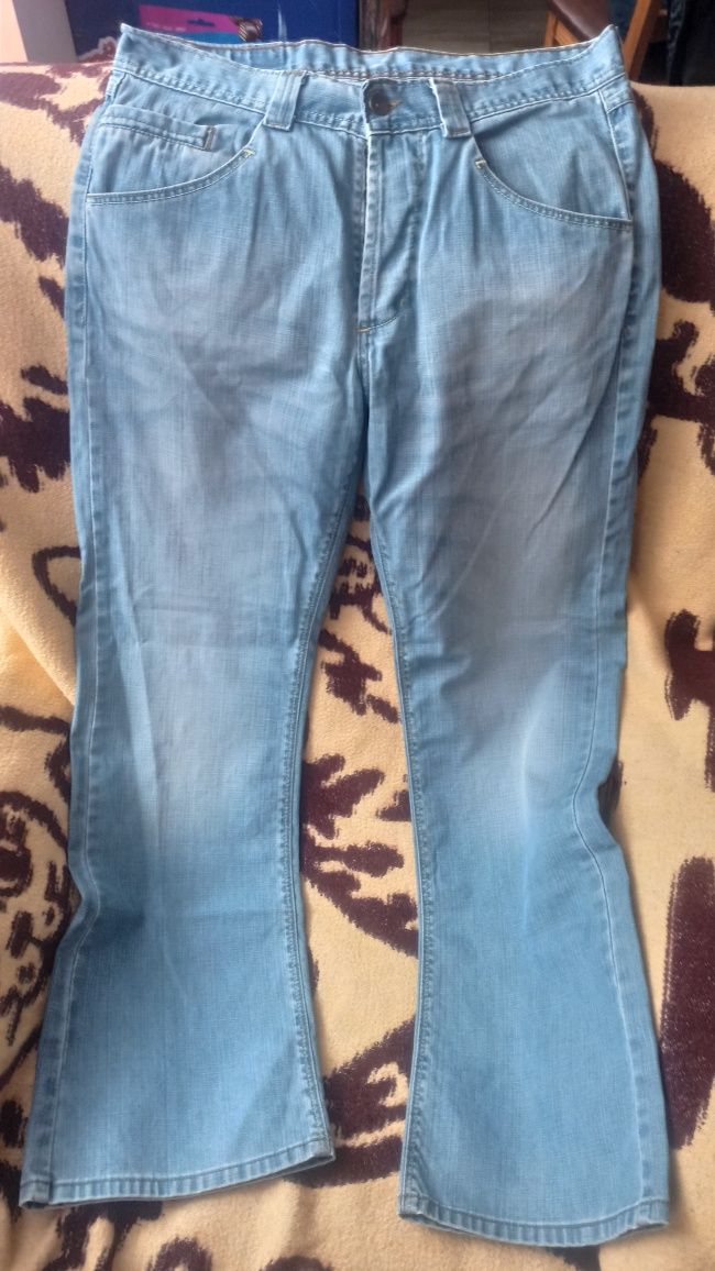 Męskie dżinsy spodnie o klasycznym kroju proste