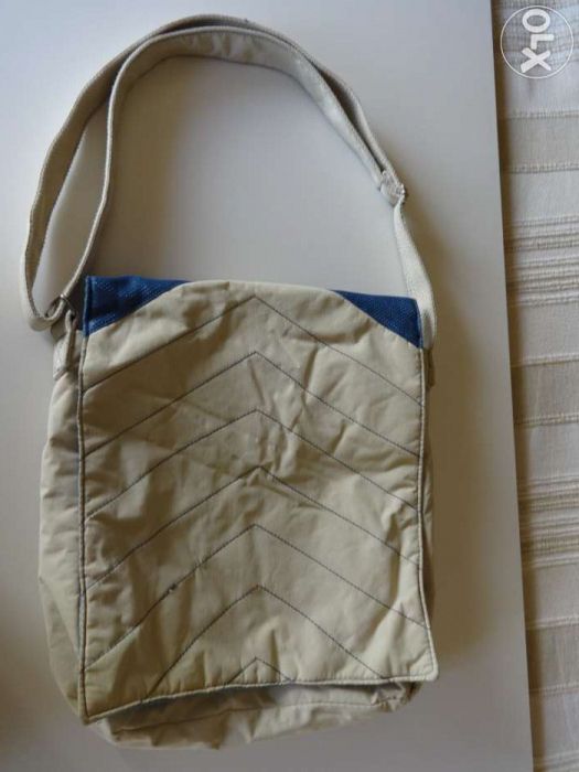 Mala da marca NATURA