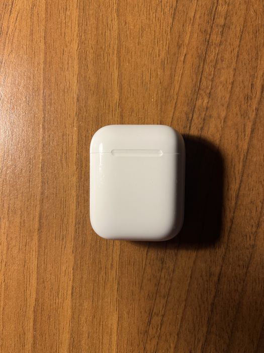 Продам airpods 2 (2019)