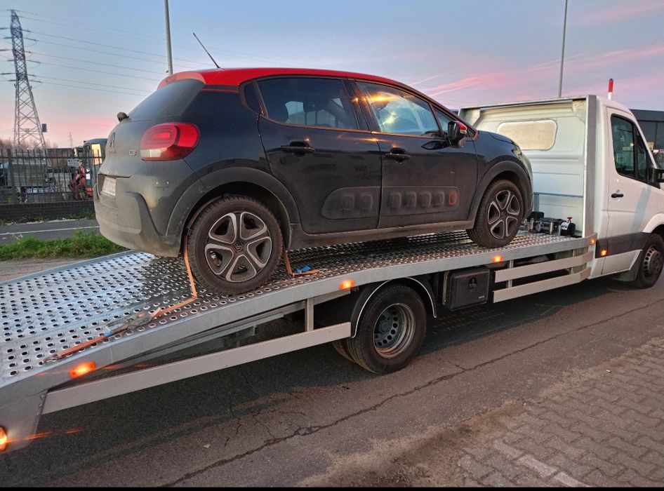 Laweta autolaweta pomoc drogowa transport