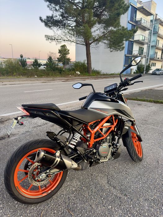 KTM 390 Duke 2022 / 5200 km / Como nova