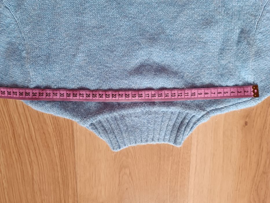 Светр жіночий блакитний