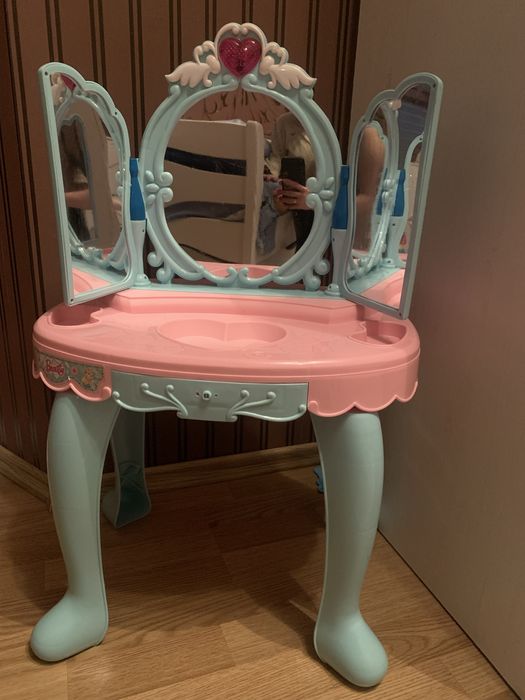 Туалетний столик дитячий
