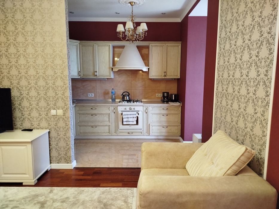 Продаж 2 кім.квартири в Центрі міста.