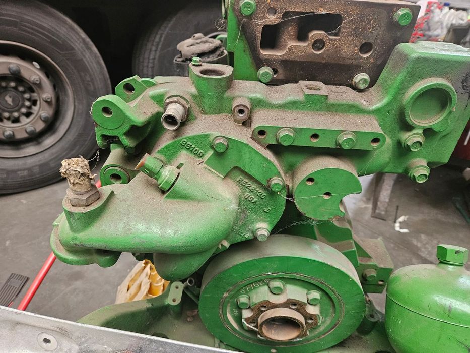 obudowa rozrządu DZ120326 John Deere 7280R 6090 6090RW402 R532044