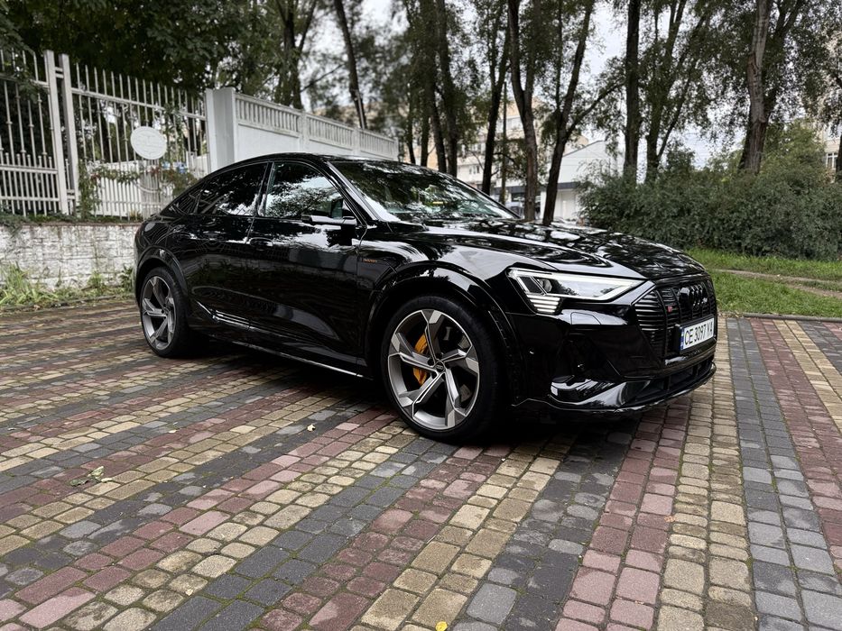 Audi E-Tron S Sportback (S line)