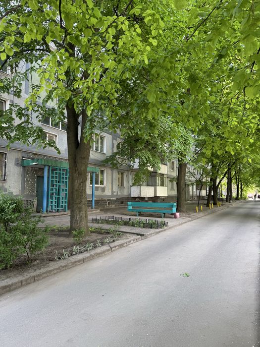 Продаж просторої світло 3к кв на Кузнєцова (Корищенко)
