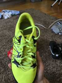 Футбольне взуті Adidas