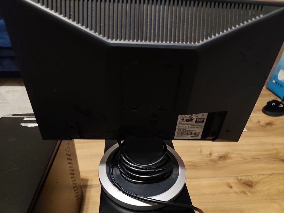 Sprzedam komputery +monitor