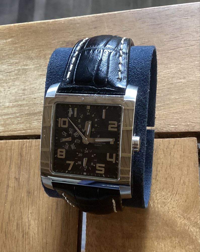 Relogio Festina novo