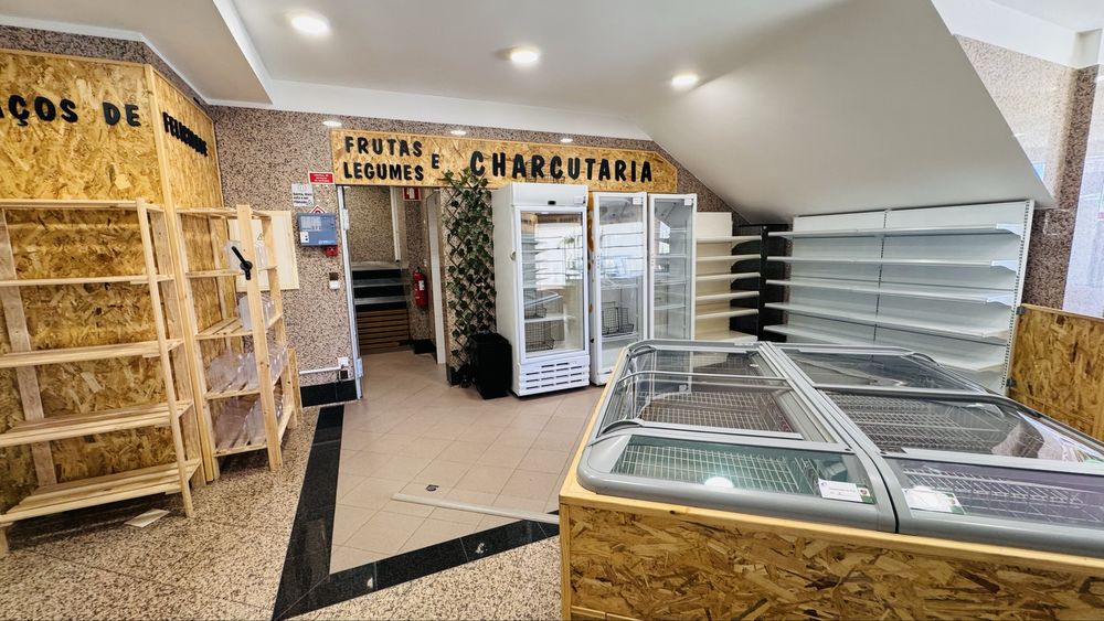 Trespasse loja-mercearia , ou alugo !