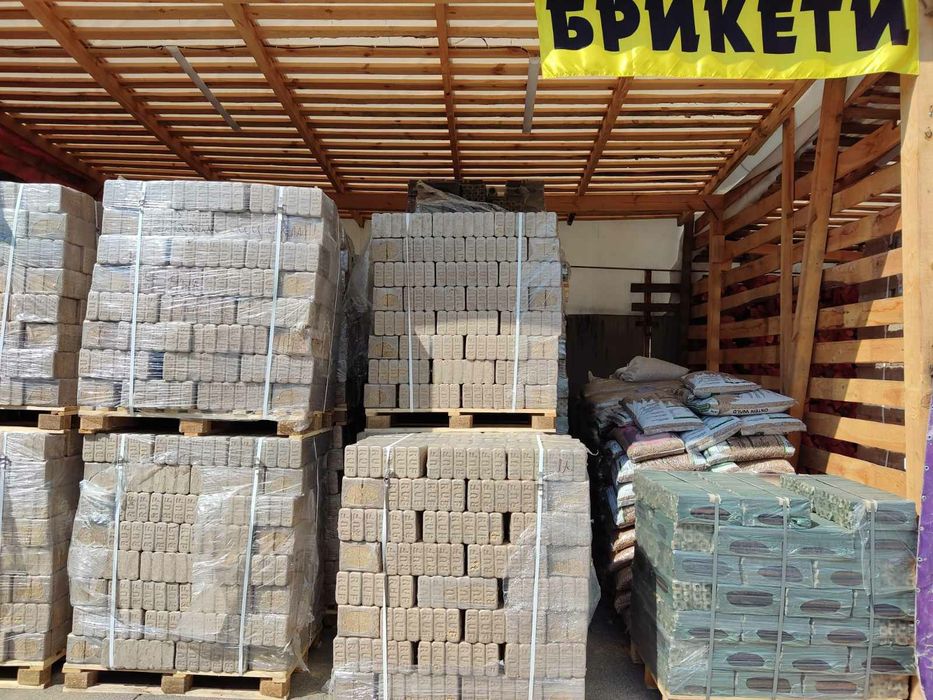 Брикети паливні Руф Піні-кей пелети купити Бориспіль Дрова купить Киев