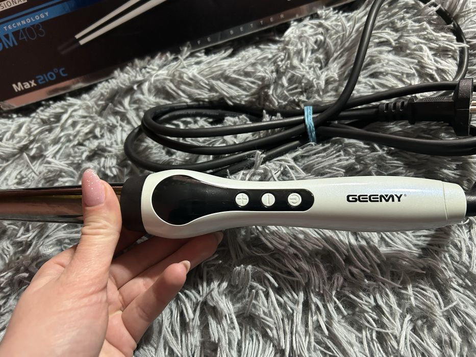 Плойка для волос. Конусная плойка доя волос Geemy GM-403
