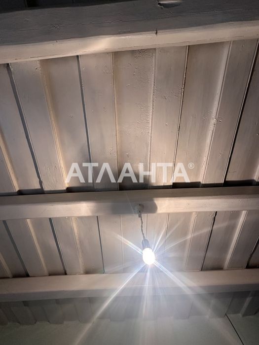 Будинок з комунікаціями, центр села, 60 м2, + господарство