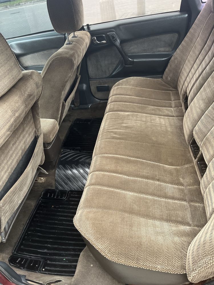 Продаю авто Mitsubishi Galant