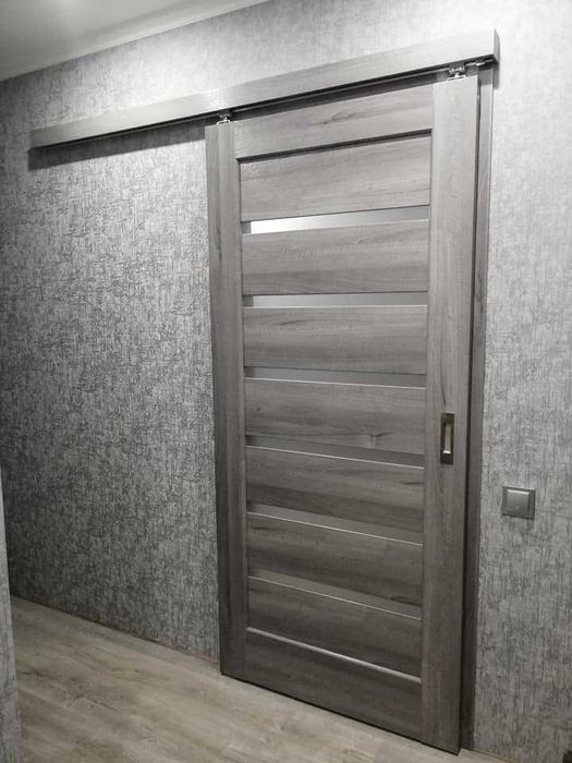 Продам двері. Міжкімнатні, металопластикові, вхідні.