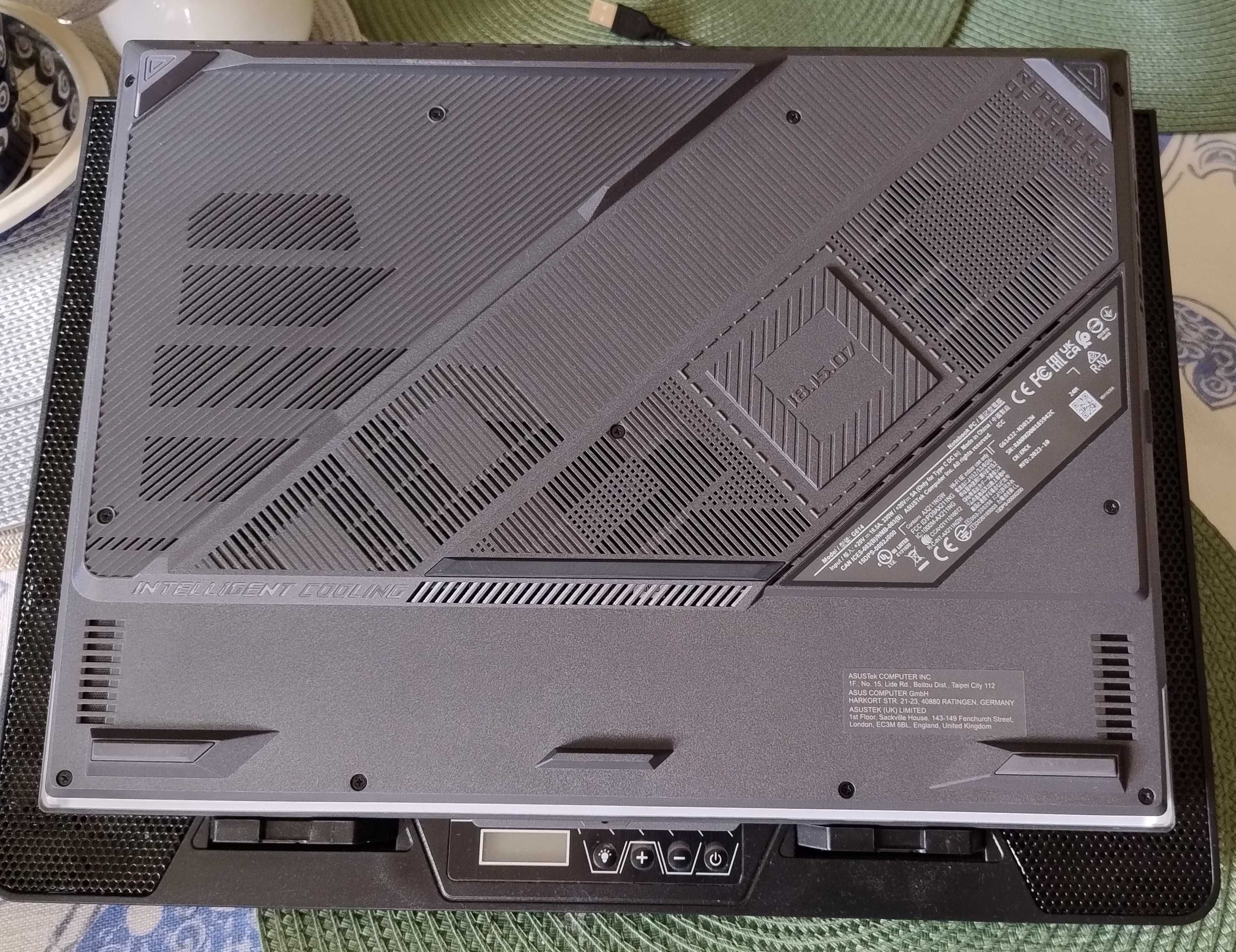 ASUS ROG Strix G16 G614JZ i7-
13650HX/32GB/512GB/RTX4080/W11 165Hz