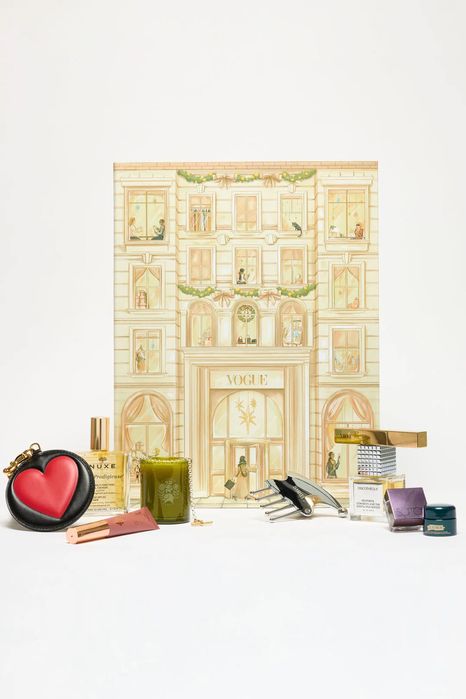 Адвент календар від VOGUE 2025 з наповненням на 80 000 грн