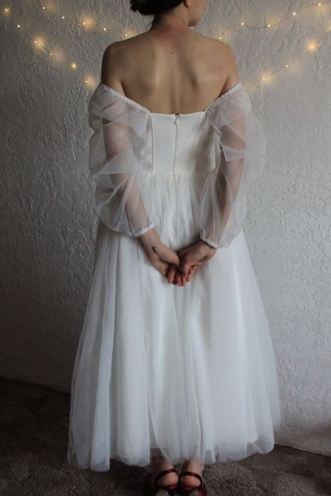 Весільна Сукня М розмір, Міді