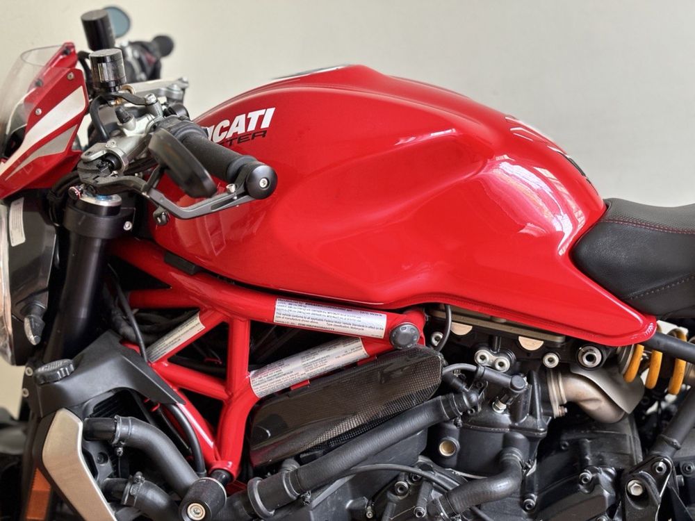 Ducati Monster 1200R