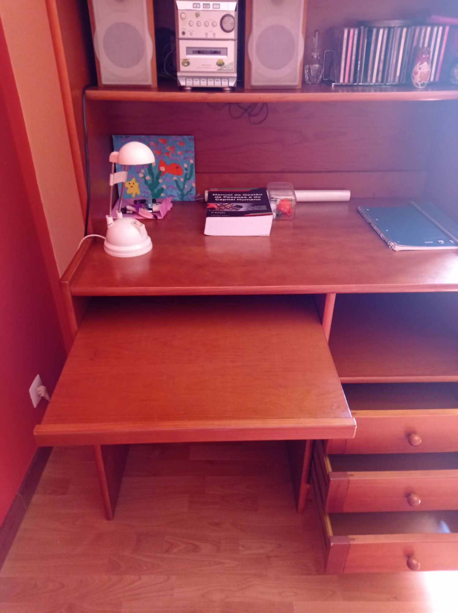 Mobília de quarto tipo estúdio