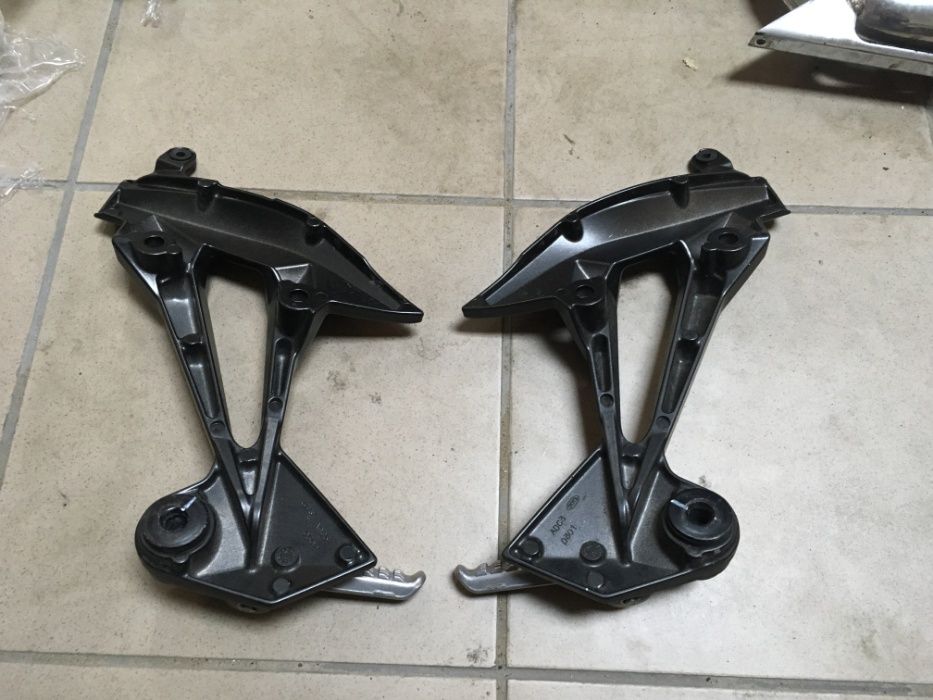 Podnóżki pasażera tylne Kawasaki Z750 Z1000