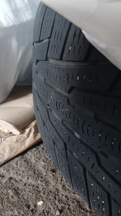 Продам резину , шини зима. 225-55-17