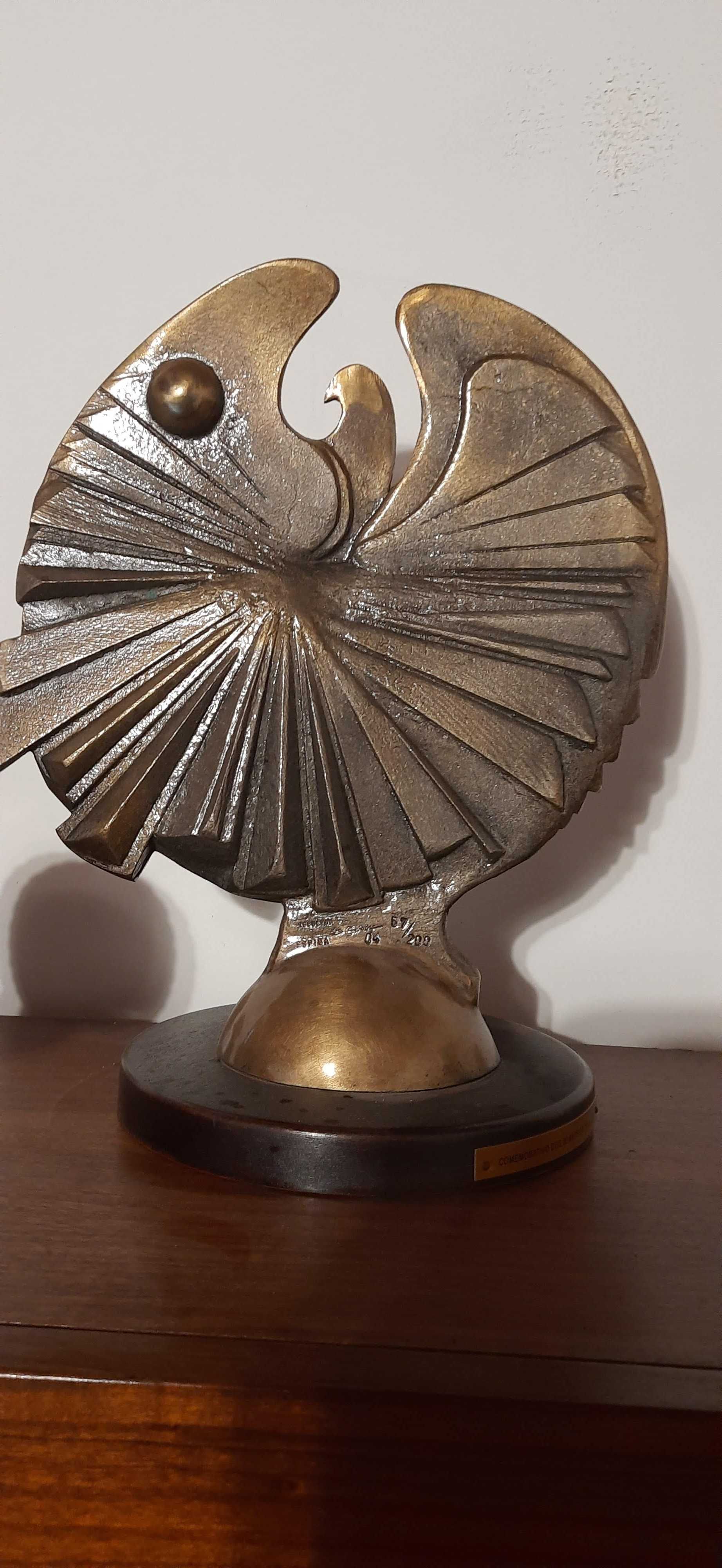 Escultura em bronze - Espiga Pinto