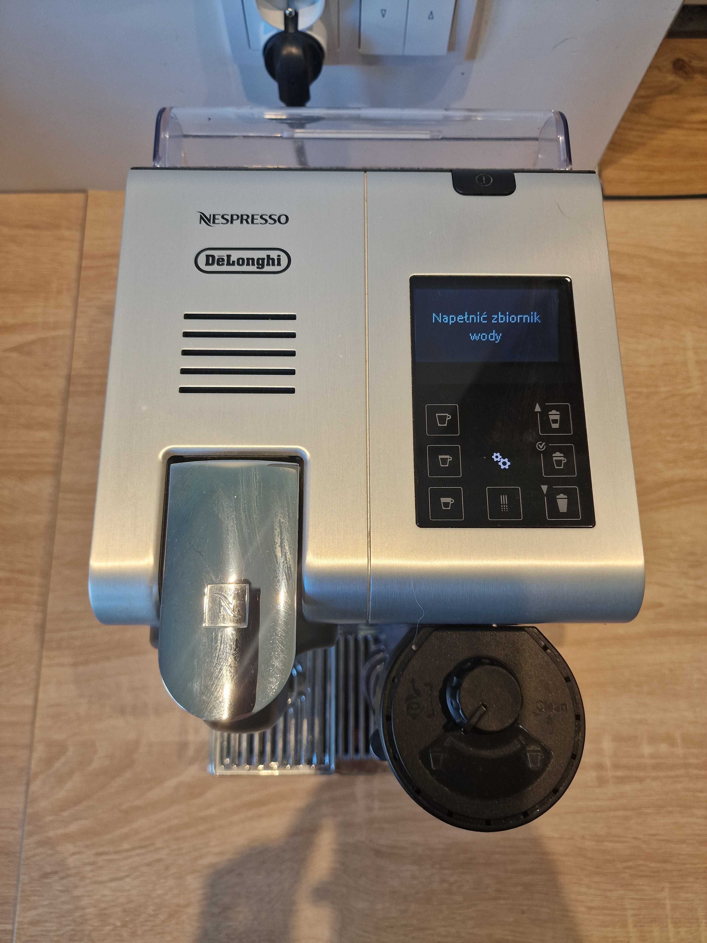 Ekspres kapsułkowy De Longhi Lattissima Pro EN750.MB Nespresso