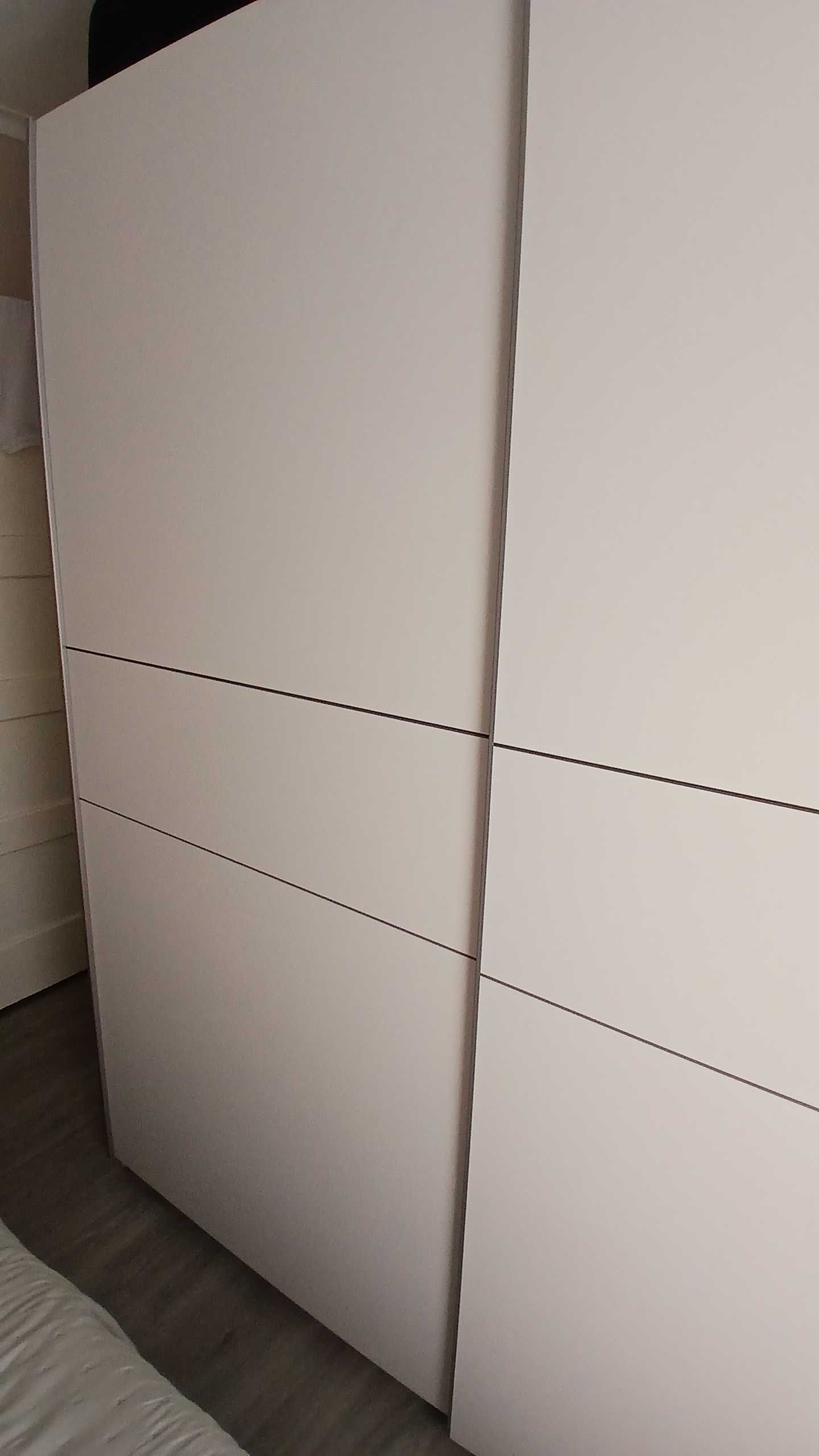 Roupeiro Moderno de 2 Portas de Correr – Branco Fosco