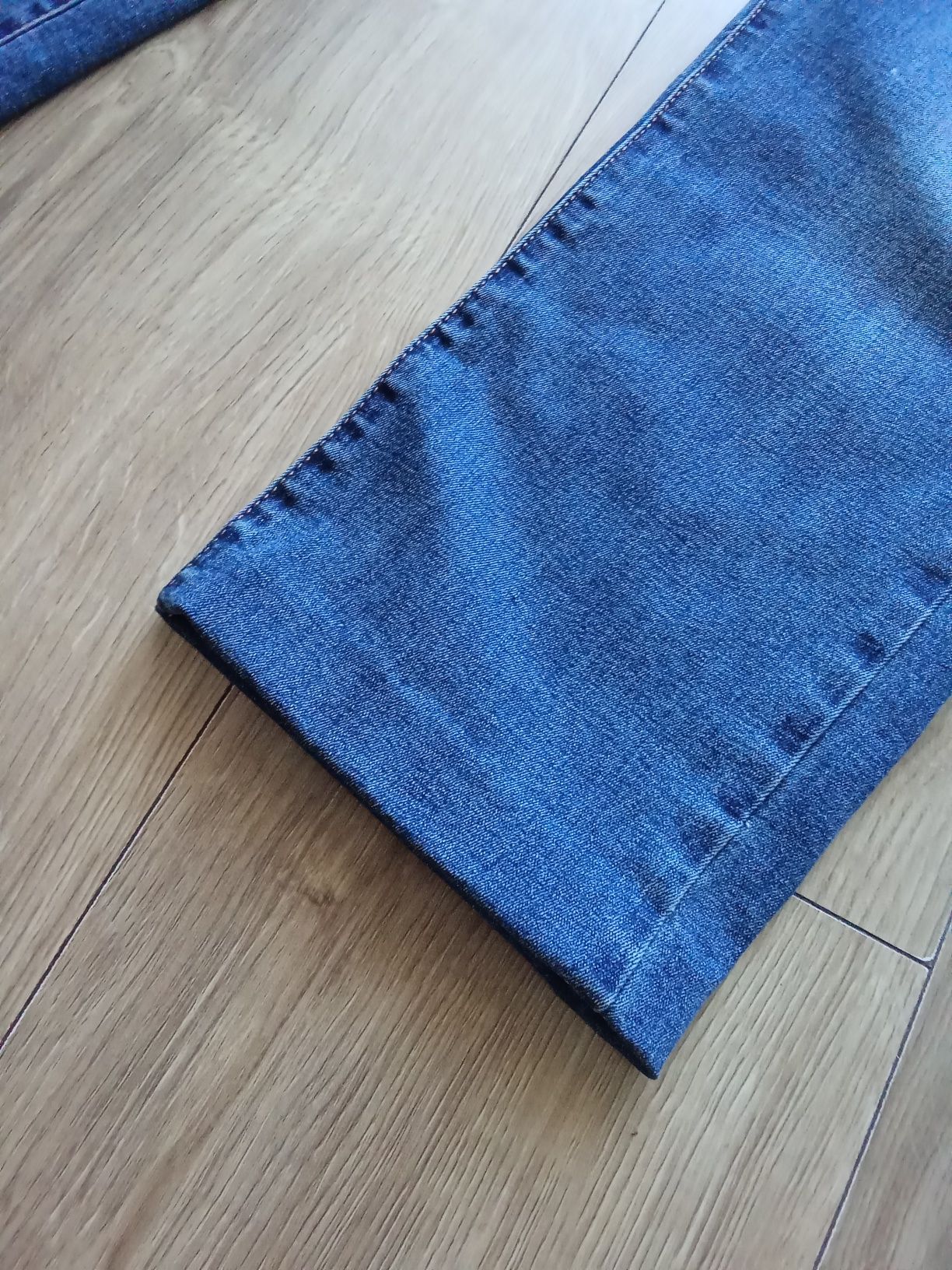 Jeansy damskie Skinny & design