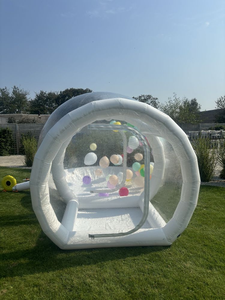 Biały dmuchaniec Bubble house