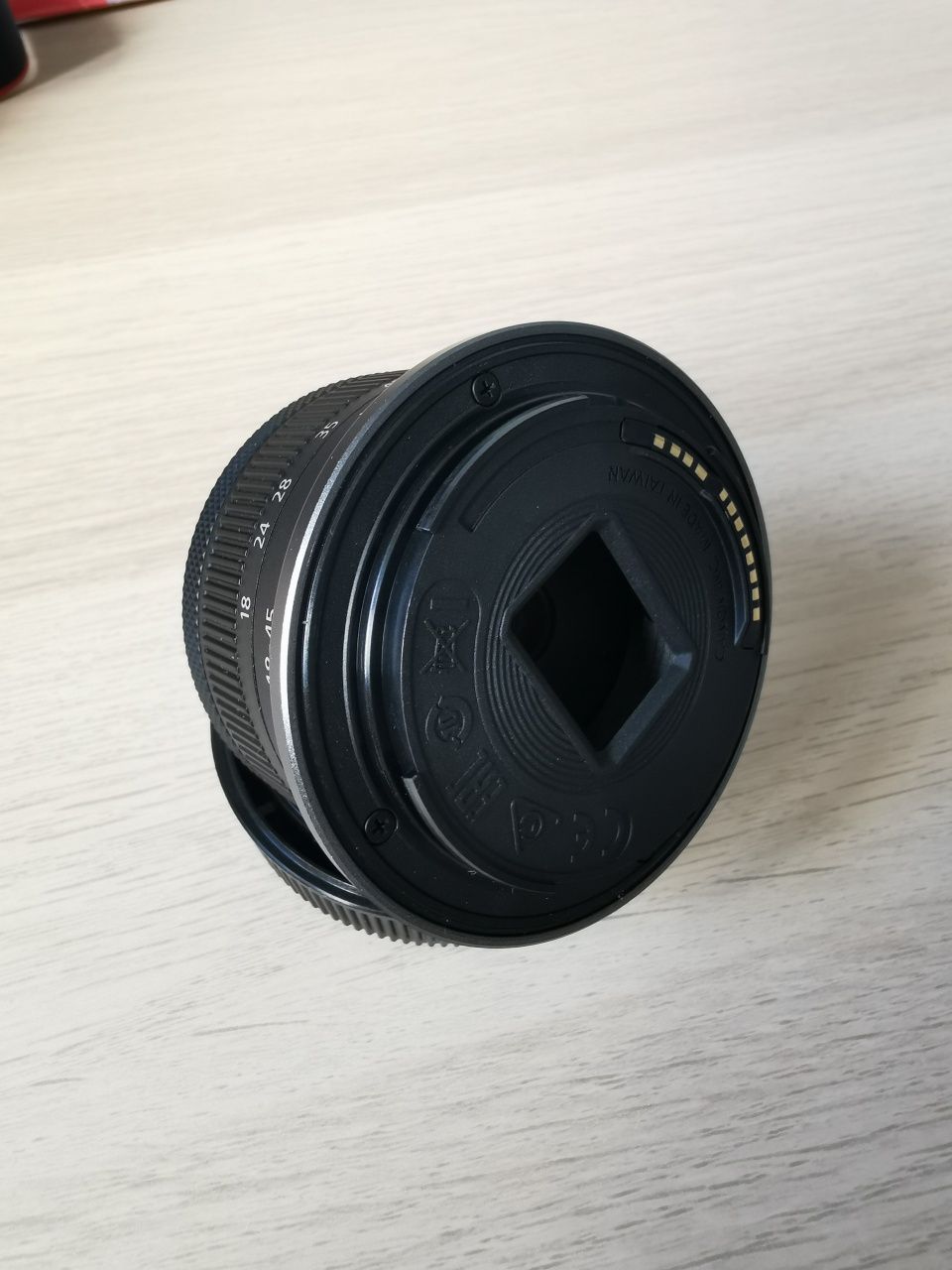 Lente Canon RF S 18-45mm F4.5-6.3 IS STM