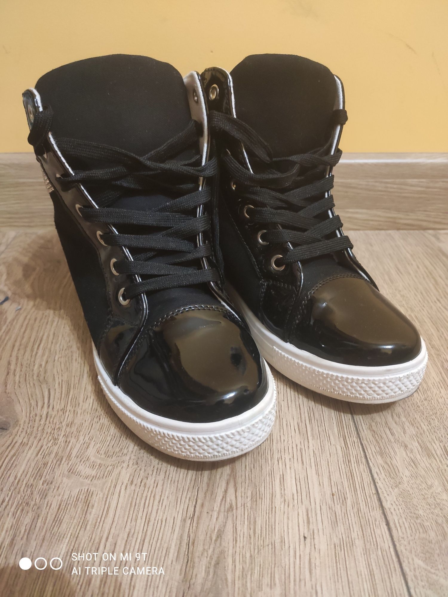 Buty na koturnie r.41