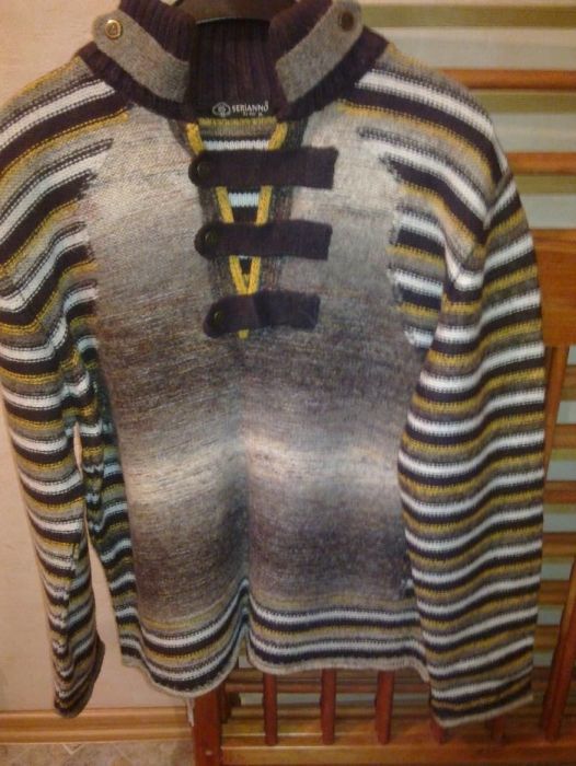 Продам свитер мужской