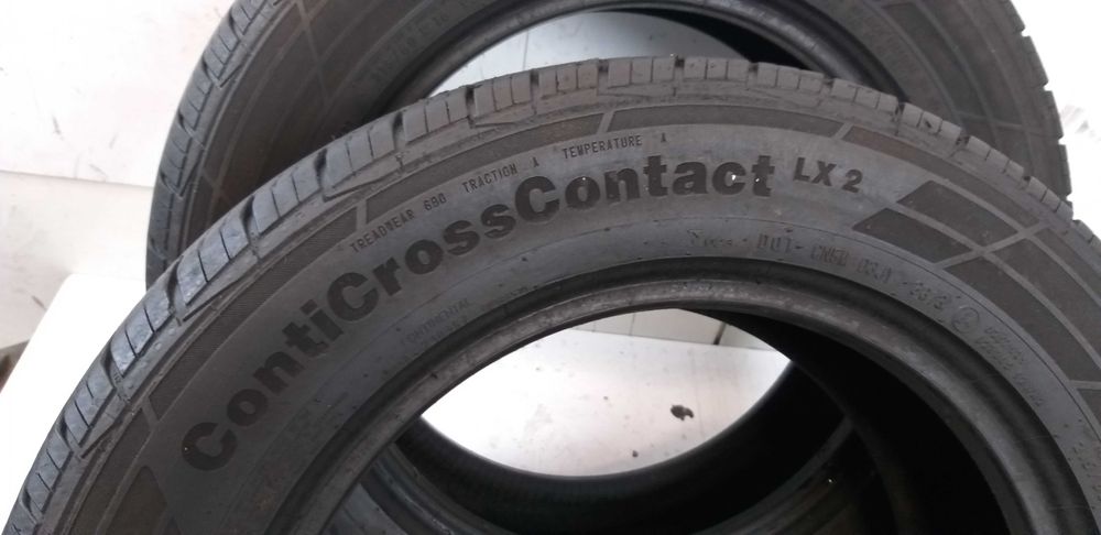 P137221C para 215/60R16 Continental Cross Contact LX2 dot.3613
