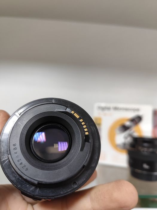 объектив Canon 50mm 1.8