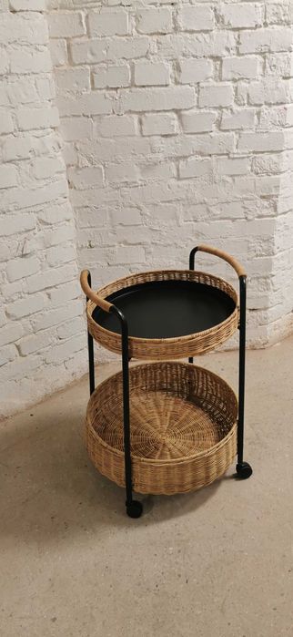 IKEA LUBBAN stolik na kółkach rattan