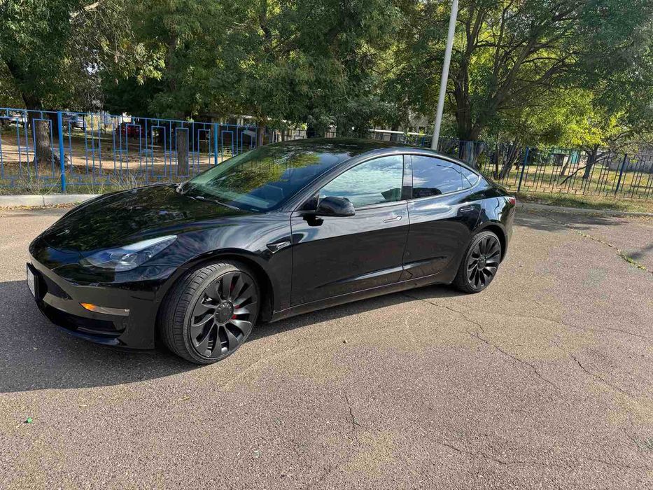 Tesla Model 3 Performance 82.5кВт  2022