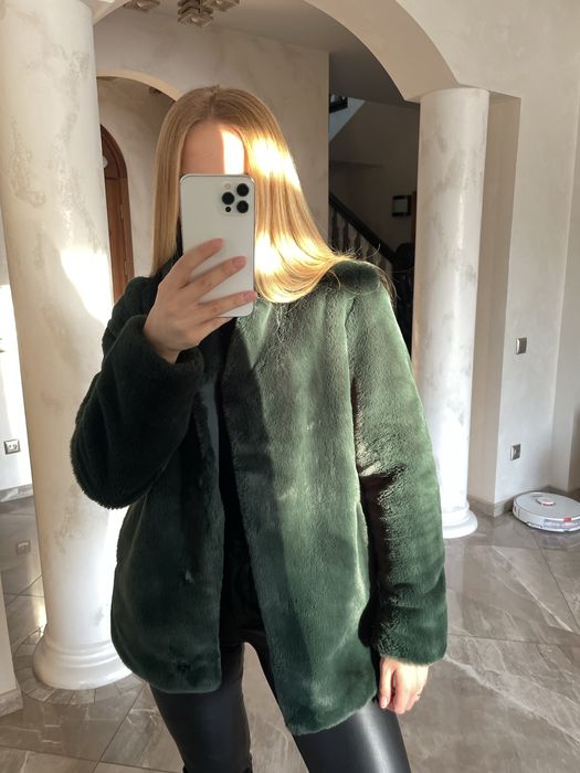 Жіноча шубка RESERVED