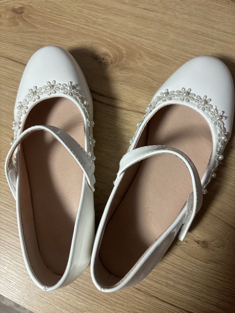Baleriny , buty komunijne dla dziewczynki ( 36)