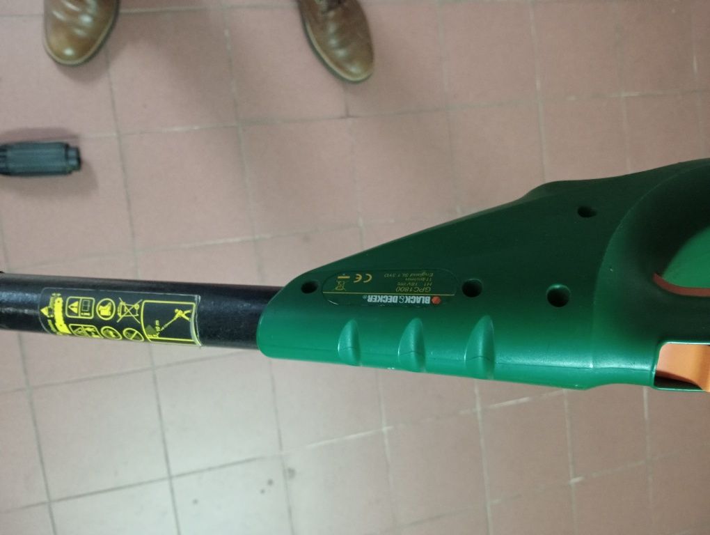 Corta sebes black & decker - gpc 1800 18v