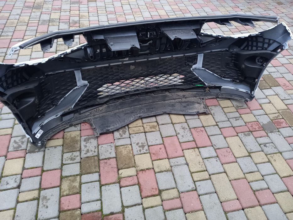 Бампер передній ID 4, ID 5 білий