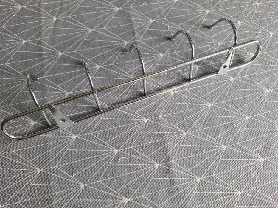 Wieszak ścienny na ścianę metalowy