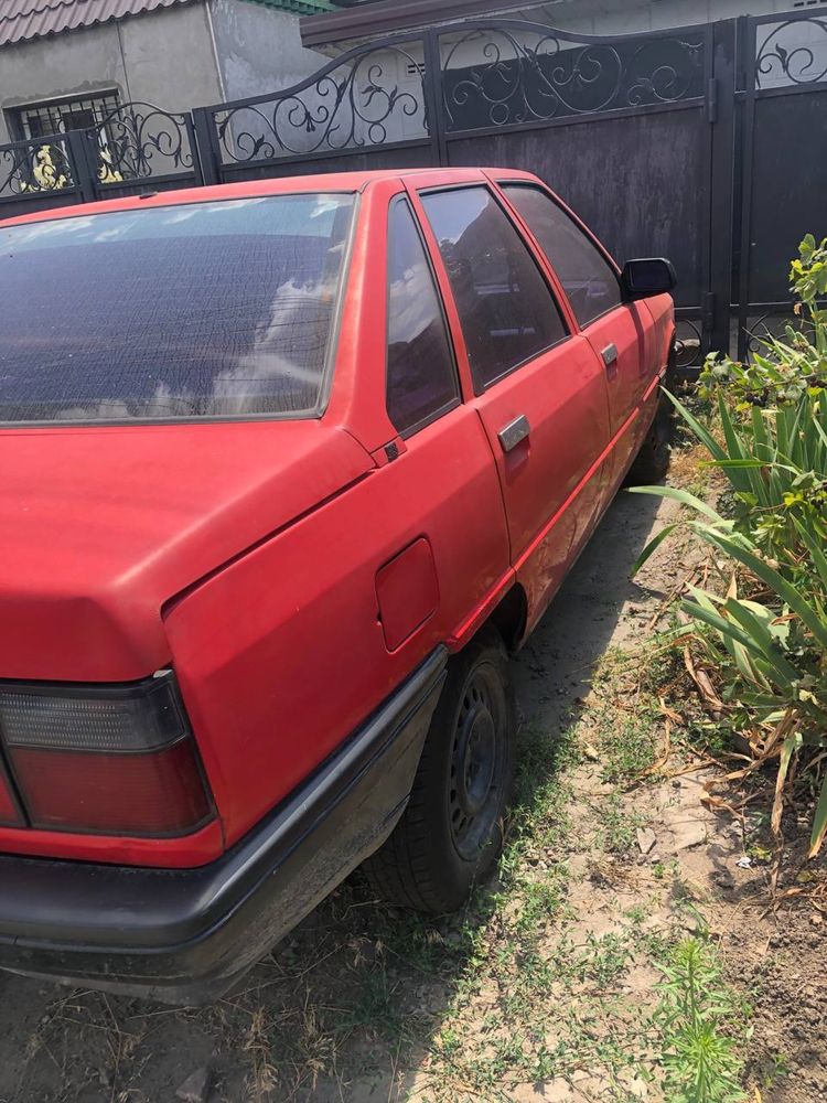 Renault 21 1986 года выпуска