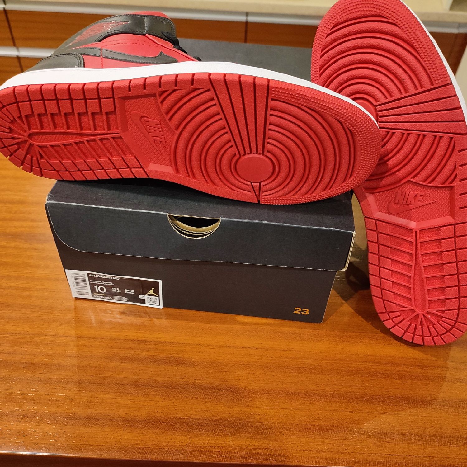 Nike Air Jordan 1MID [gym red]