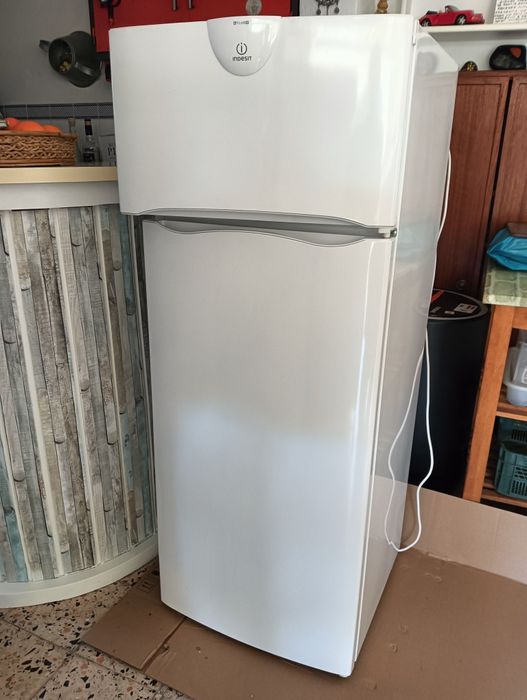 Frigorífico com congelador Classe A+