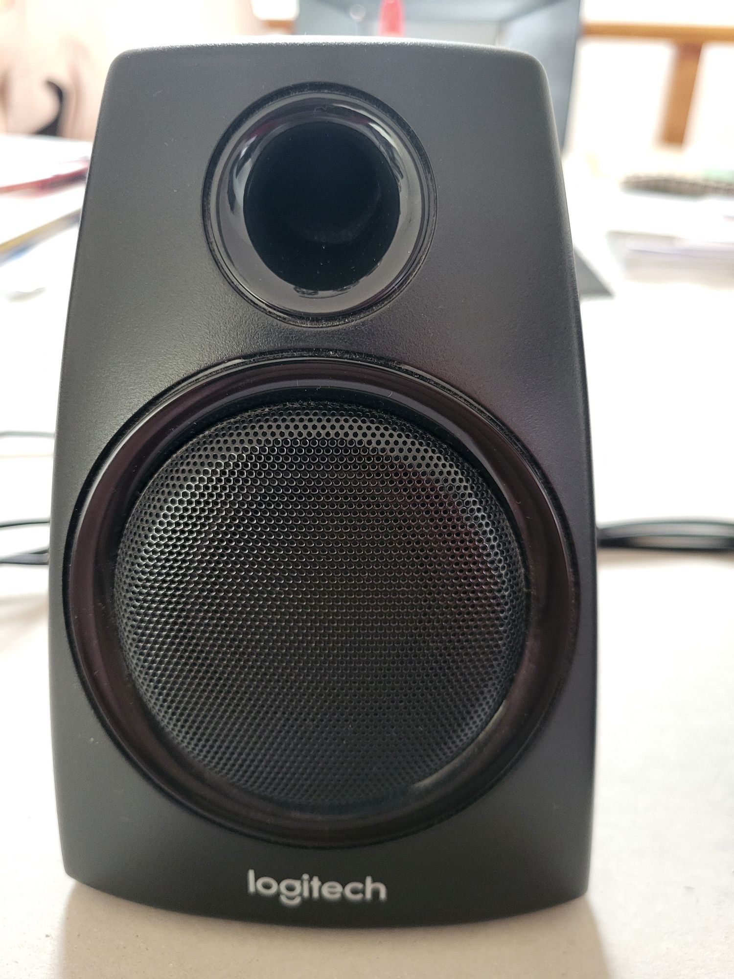 Vendo colunas logitech