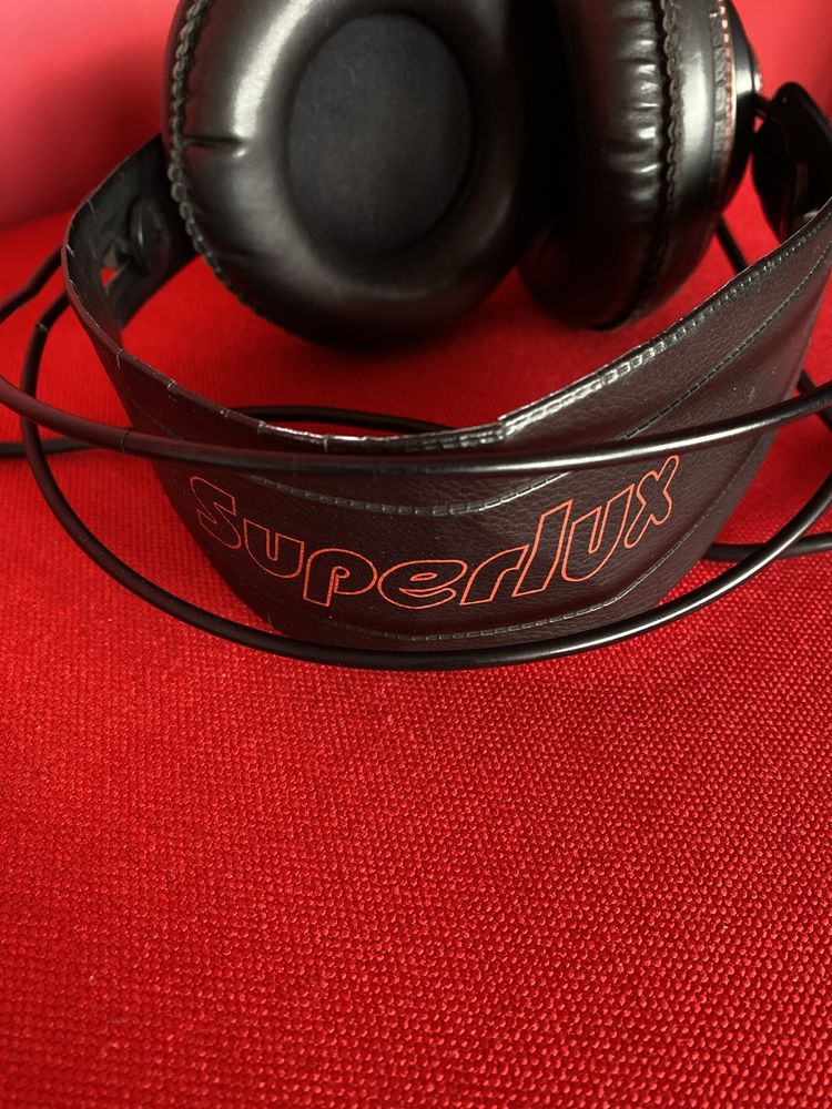 Słuchawki Superlux HD 681